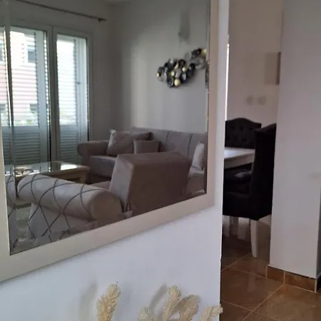 Deluxe Ina Free Parking Apartment Budva
